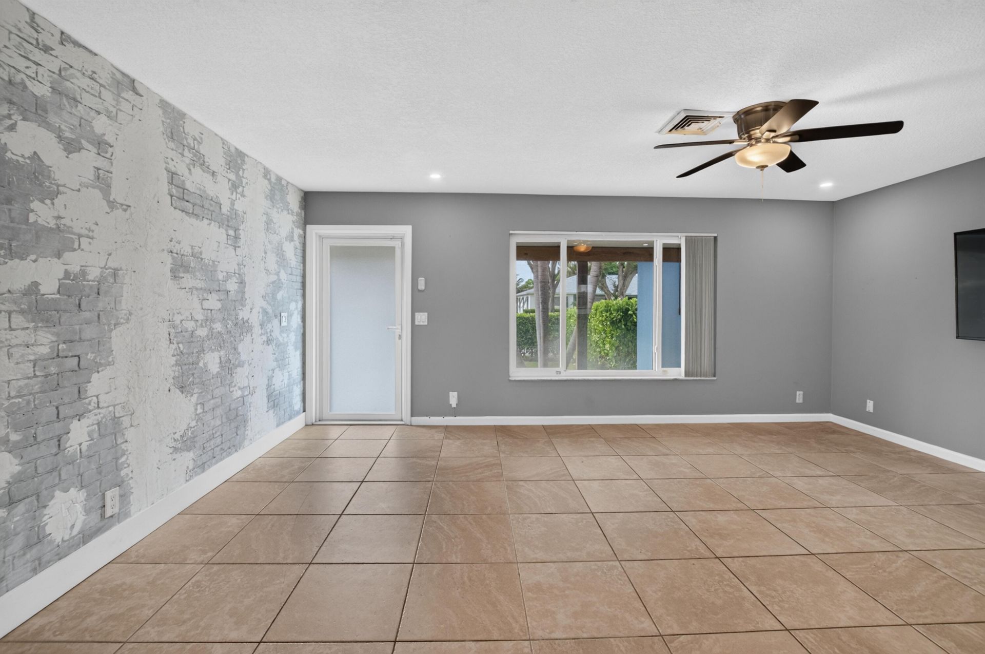 1023 SW 25th Place, Boynton Beach, FL 33426 Photo