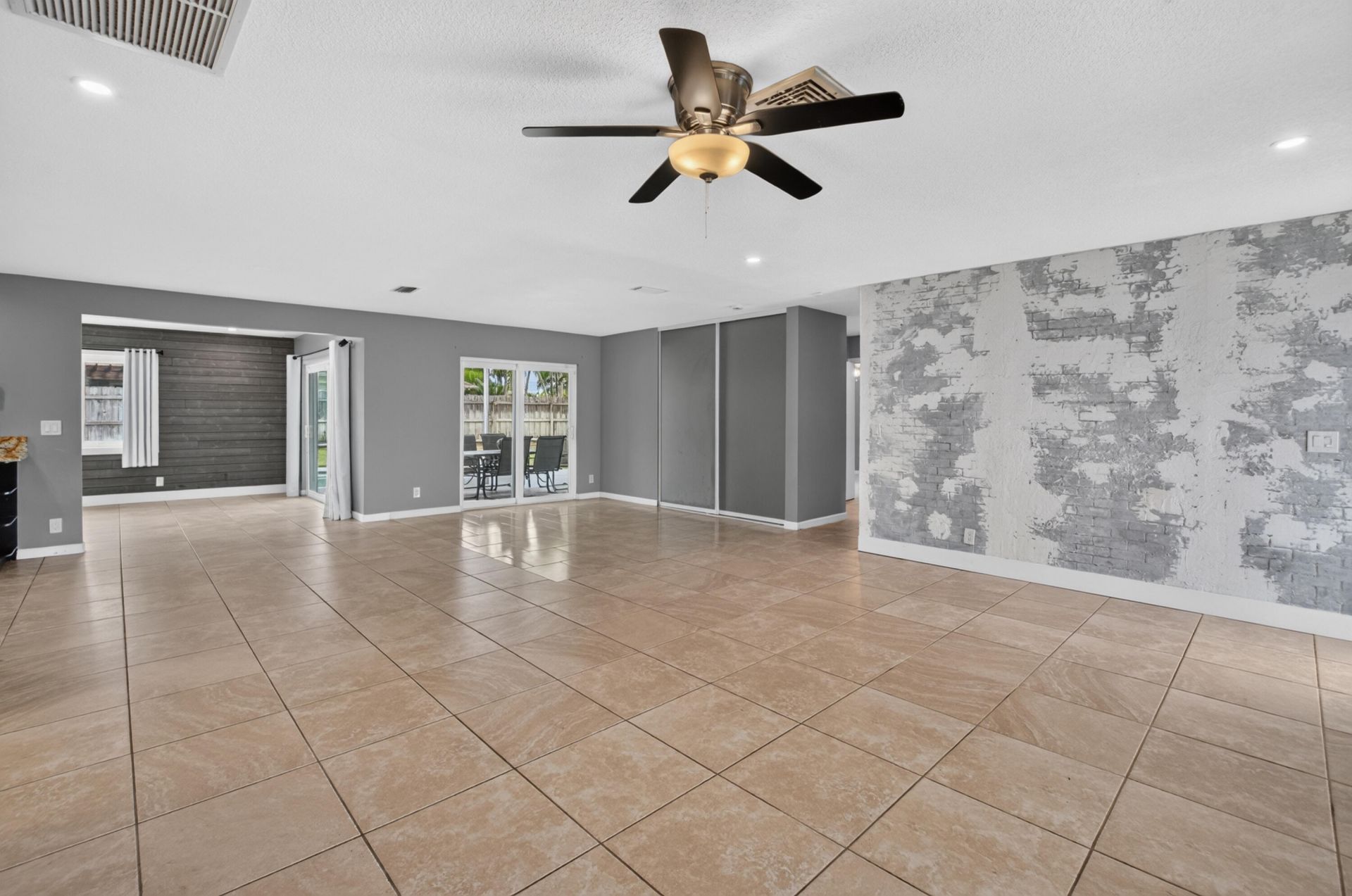 1023 SW 25th Place, Boynton Beach, FL 33426 Photo