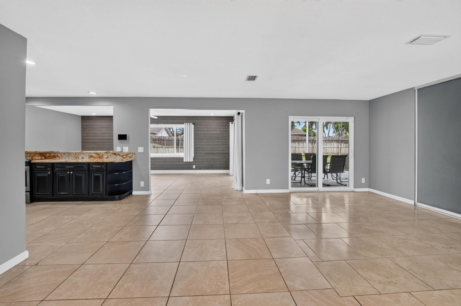 1023 SW 25th Place, Boynton Beach, FL 33426 Photo