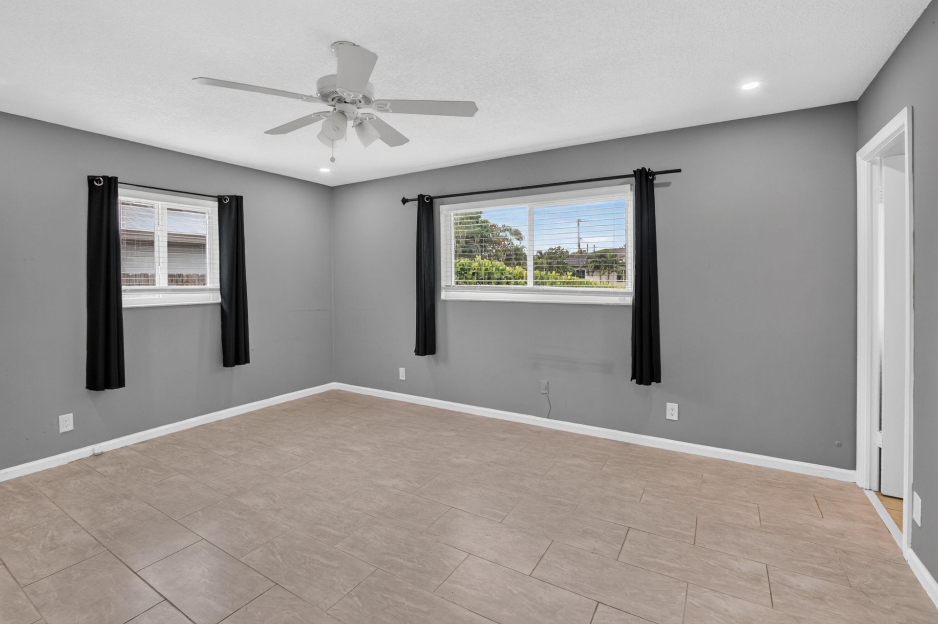 1023 SW 25th Place, Boynton Beach, FL 33426 Photo
