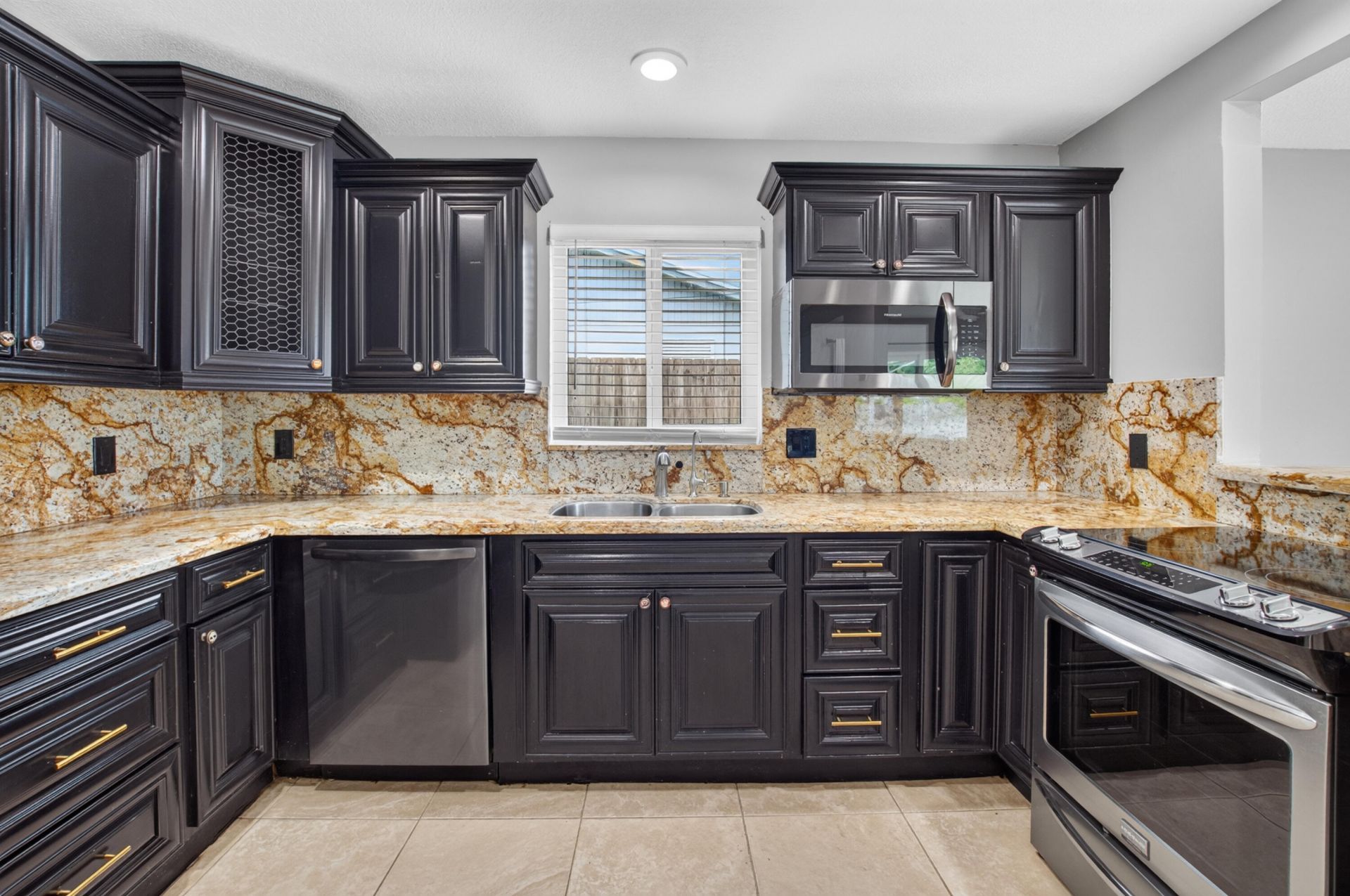 1023 SW 25th Place, Boynton Beach, FL 33426 Photo