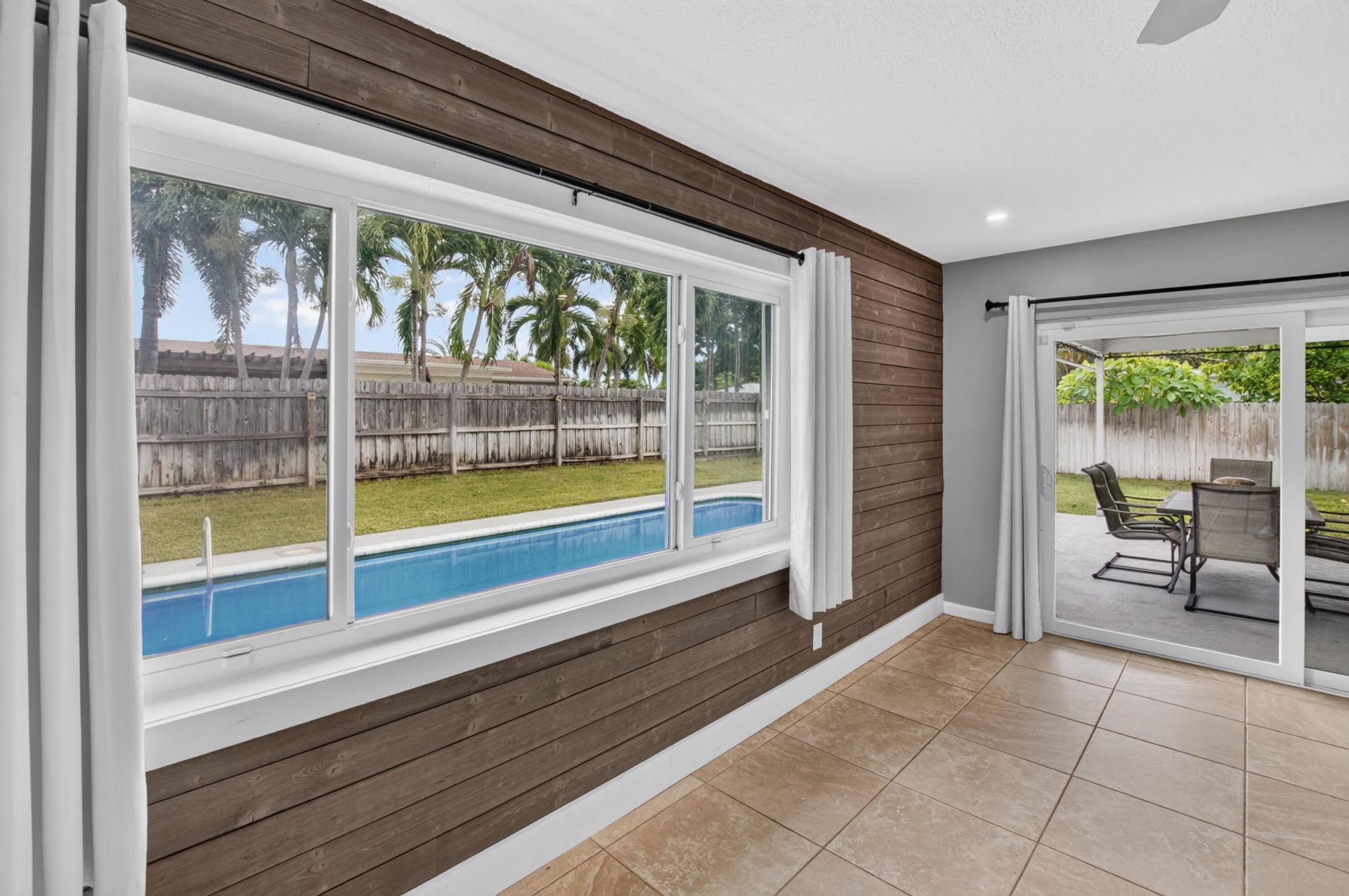 1023 SW 25th Place, Boynton Beach, FL 33426 Photo
