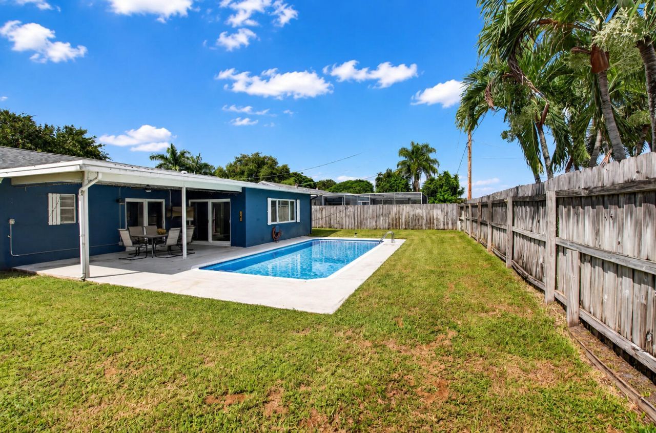1023 SW 25th Place, Boynton Beach, FL 33426 Photo