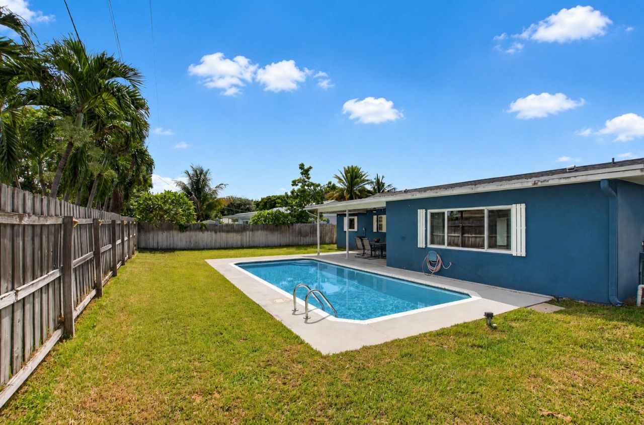 1023 SW 25th Place, Boynton Beach, FL 33426 Photo