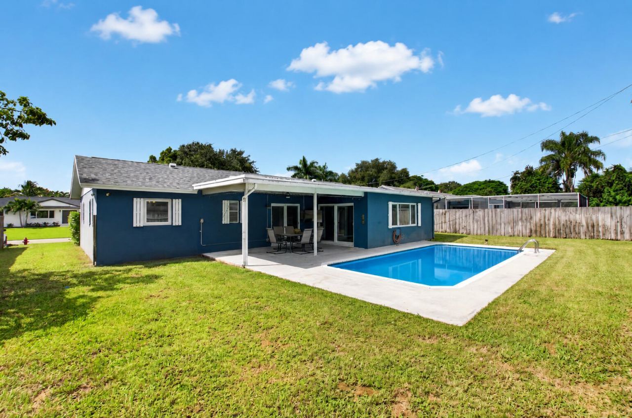 1023 SW 25th Place, Boynton Beach, FL 33426 Photo