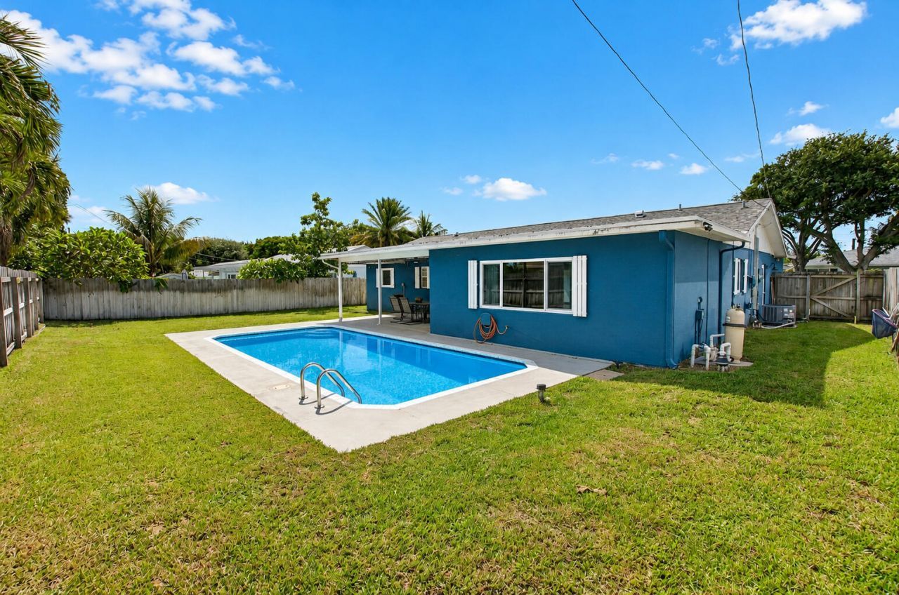 1023 SW 25th Place, Boynton Beach, FL 33426 Photo