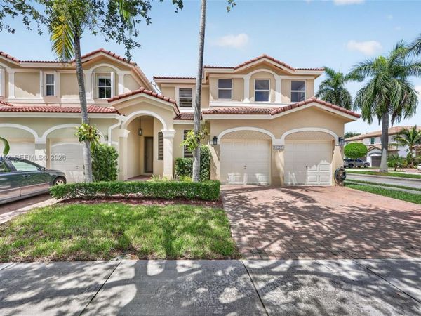 12377 SW 125th St , Miami, FL 33186