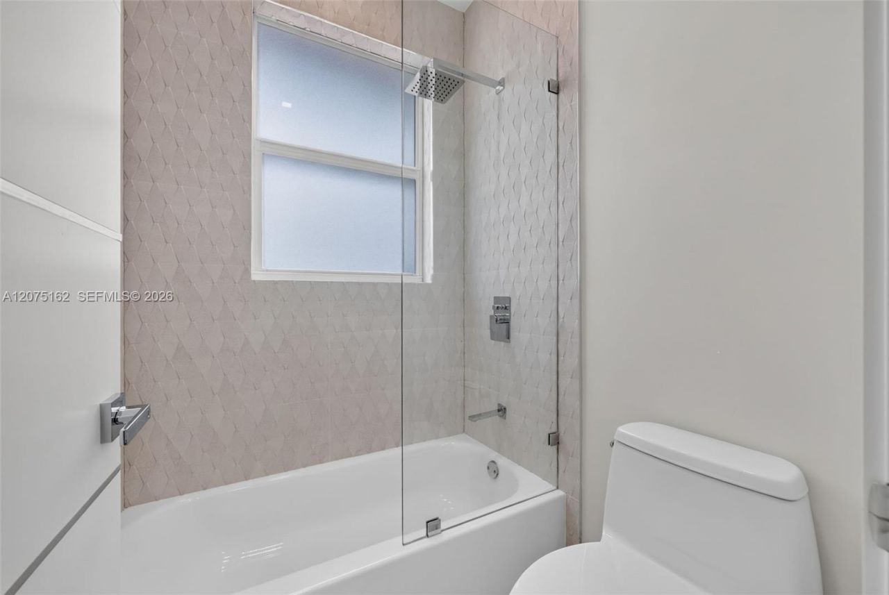 12377 SW 125th St , Miami, FL 33186 Photo
