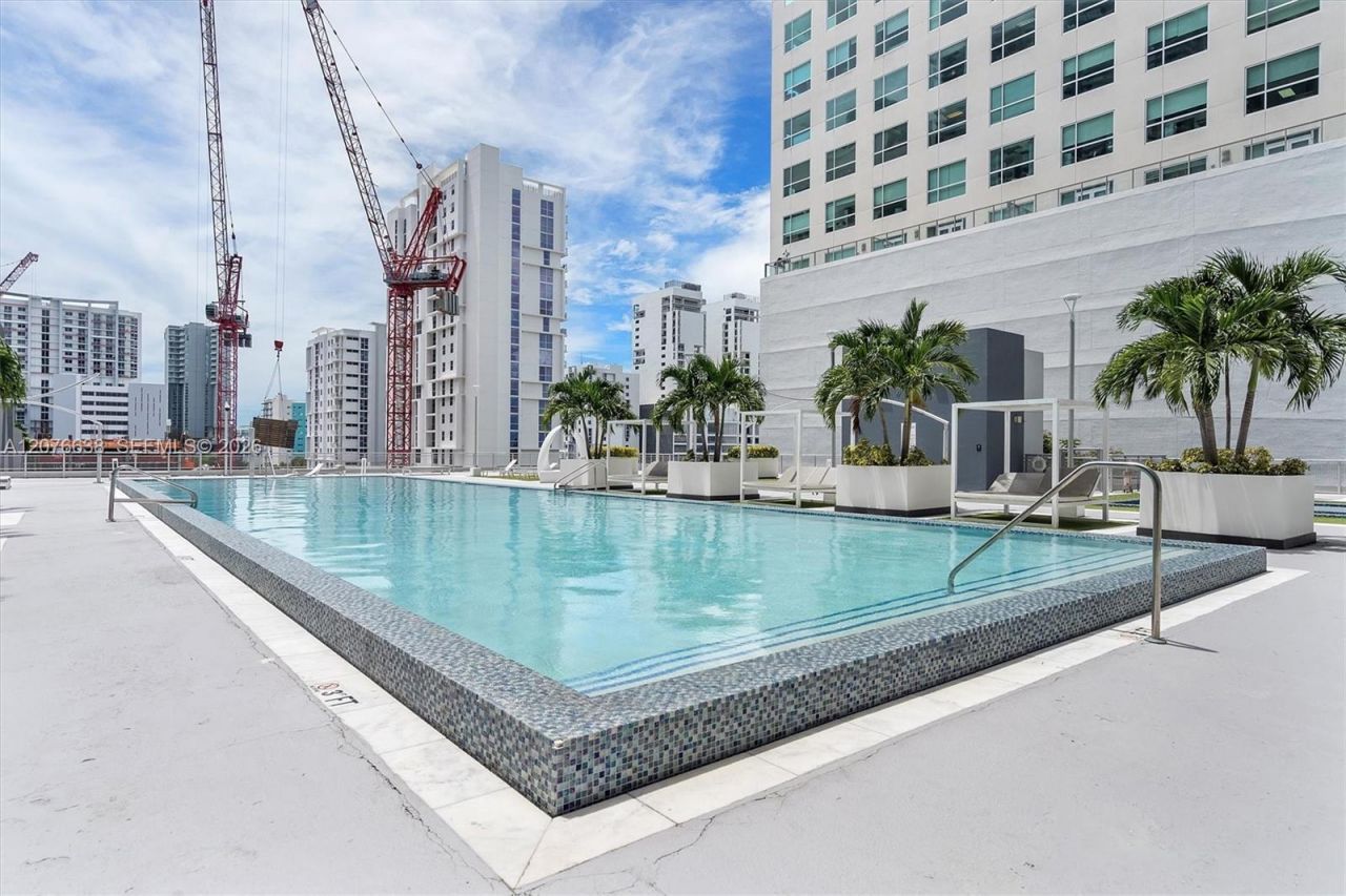 690 SW 1st Ct , Unit 2025, Miami, FL 33130 Photo