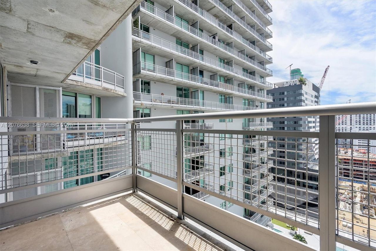 690 SW 1st Ct , Unit 2025, Miami, FL 33130 Photo