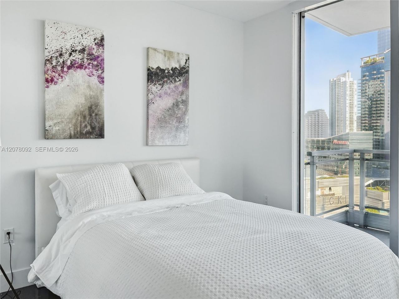 92 SW 3rd St , Unit 2602, Miami, FL 33130 Photo
