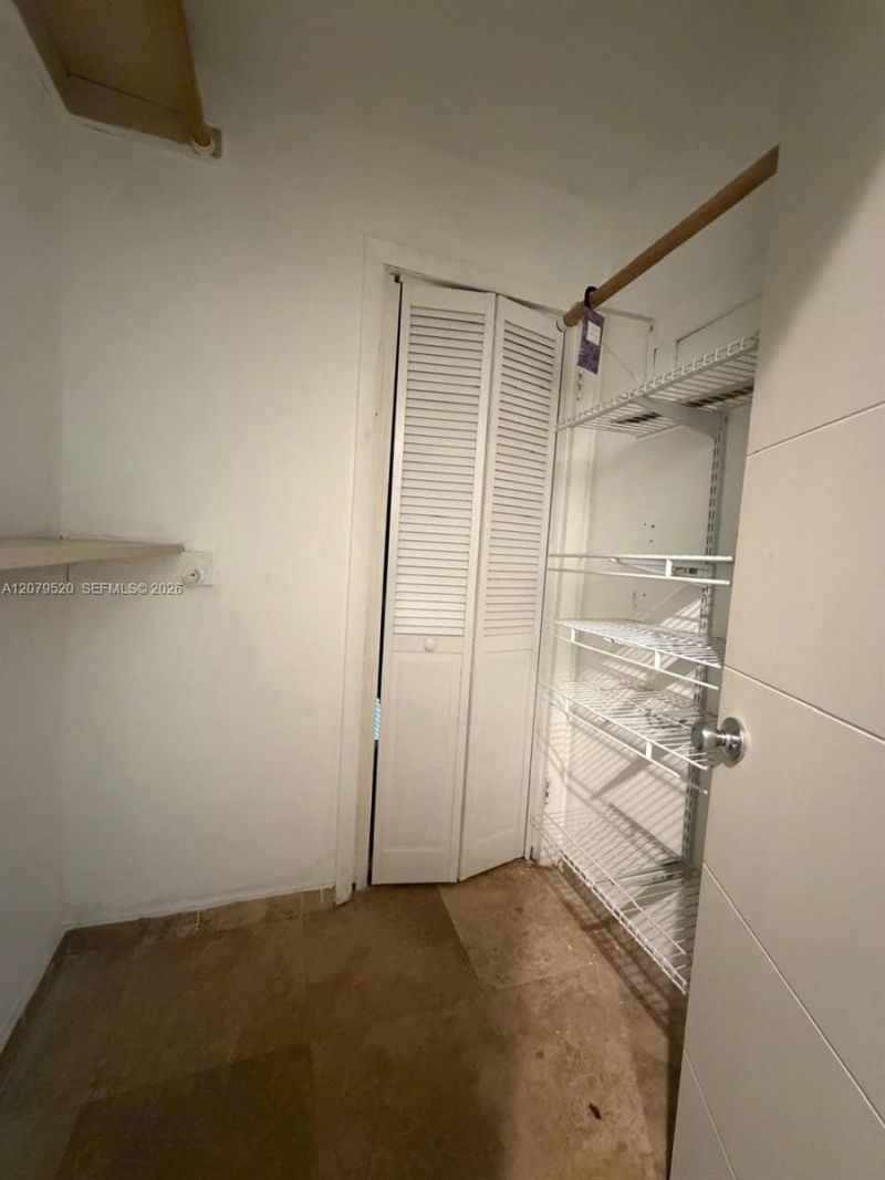 1400 NE 191st St , Unit 310, Miami, FL 33179 Photo