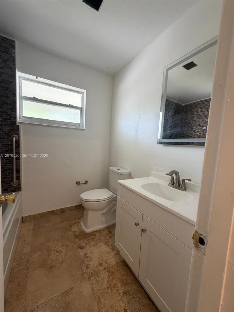 1400 NE 191st St , Unit 310, Miami, FL 33179 Photo