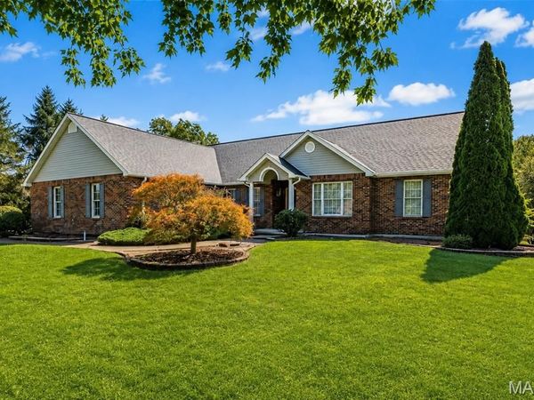228 Lakeview Drive, Farmington, MO 63640
