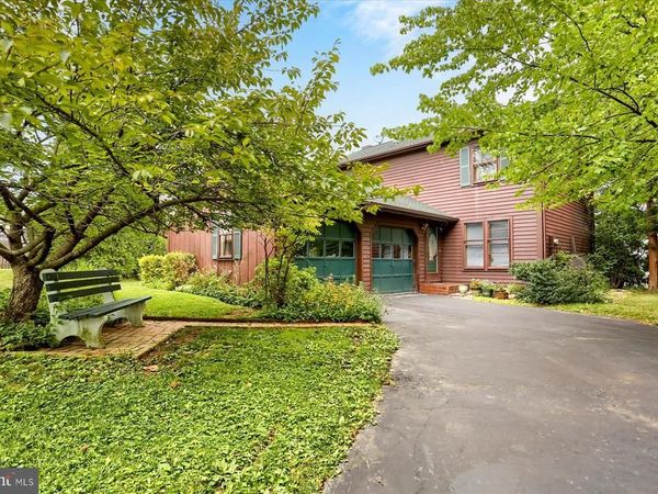 2024 MILL PLAIN COURT , HARRISBURG, PA 17110