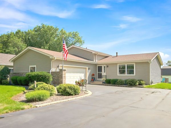 447 Gerry Street , Woodstock, IL 60098