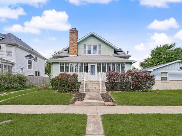 110 S Richman Street, Villa Grove, IL 61956