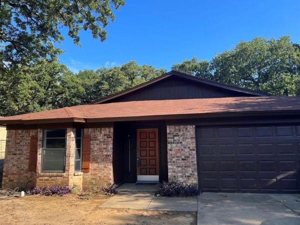 2936 Hunting Drive, Fort Worth, TX 76119