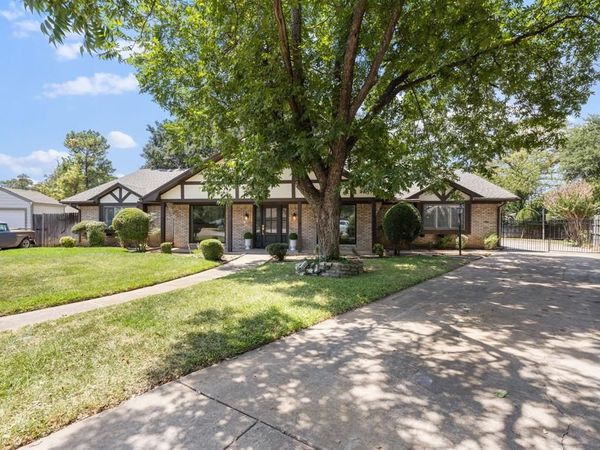 1615 Royal Mile Court , Arlington, TX 76015