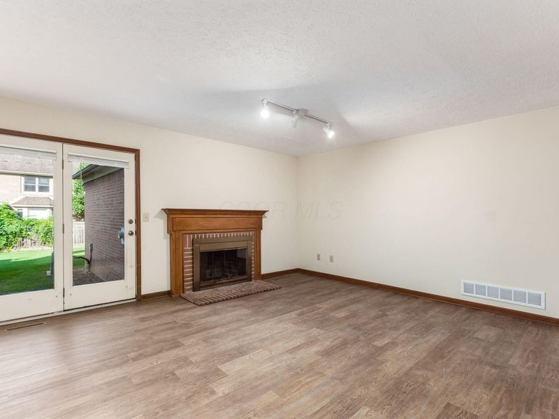 4847 Dierker Road , Columbus, OH 43220 Photo 4