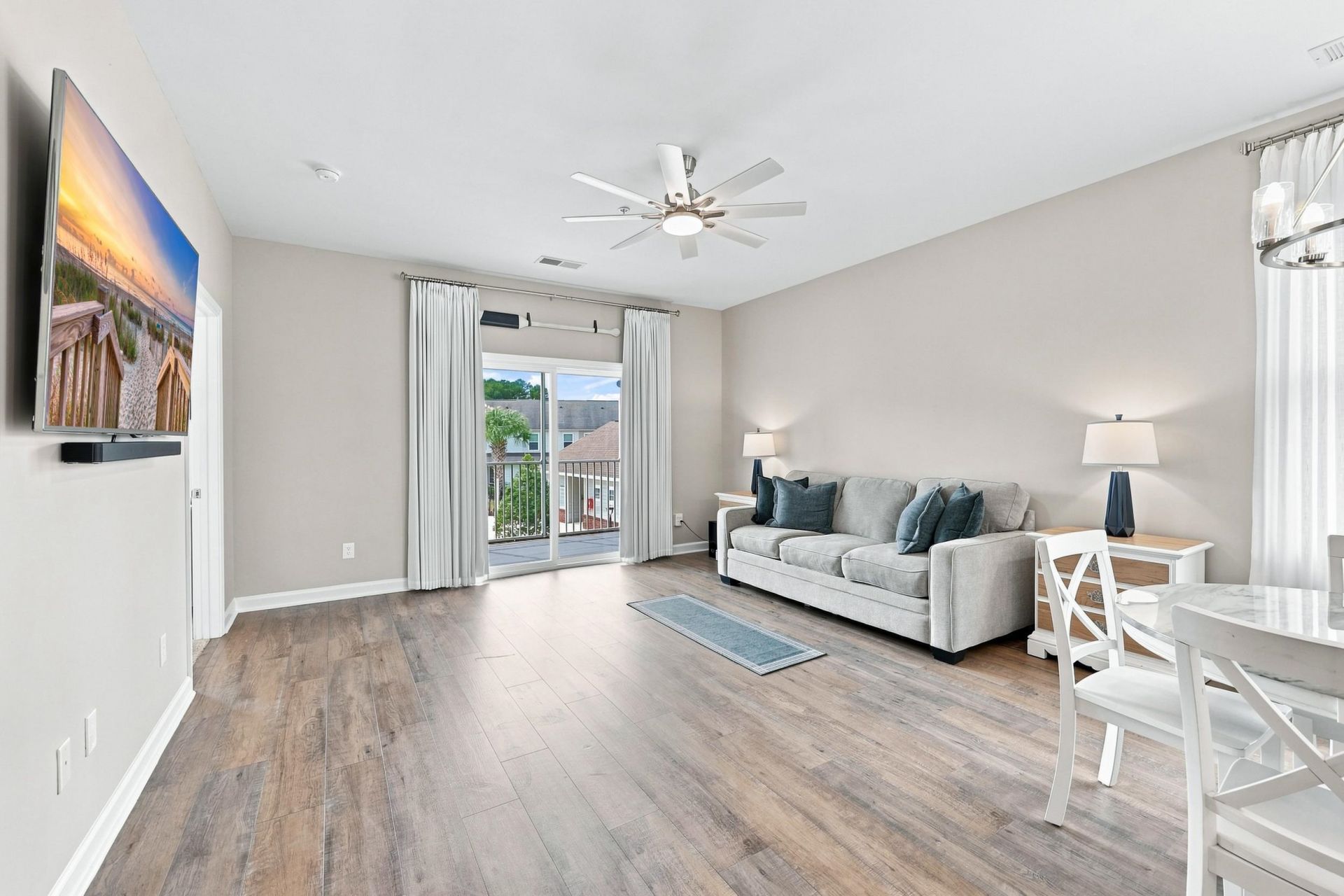 224 Castle Dr. Photo 10