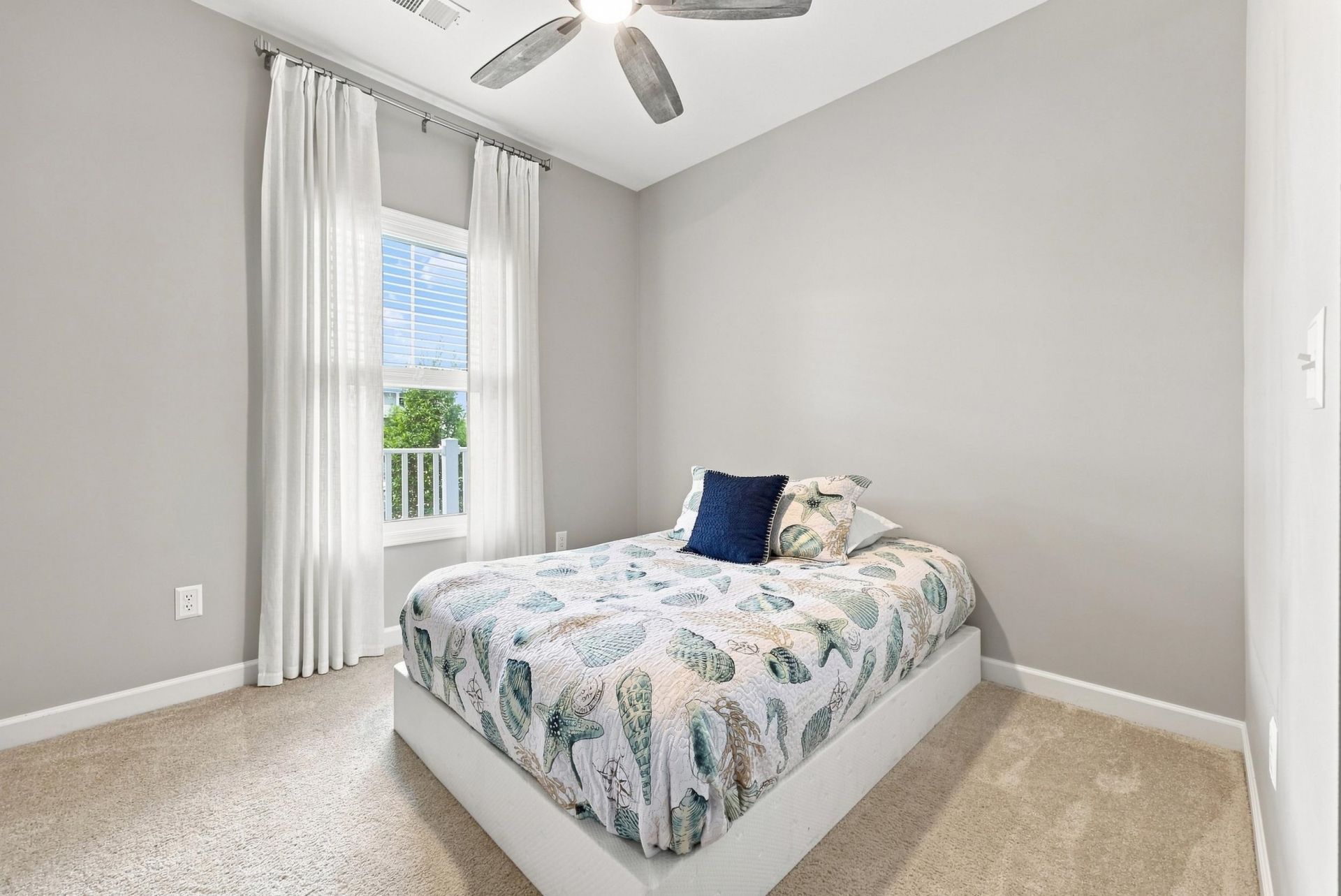 224 Castle Dr. Photo 18