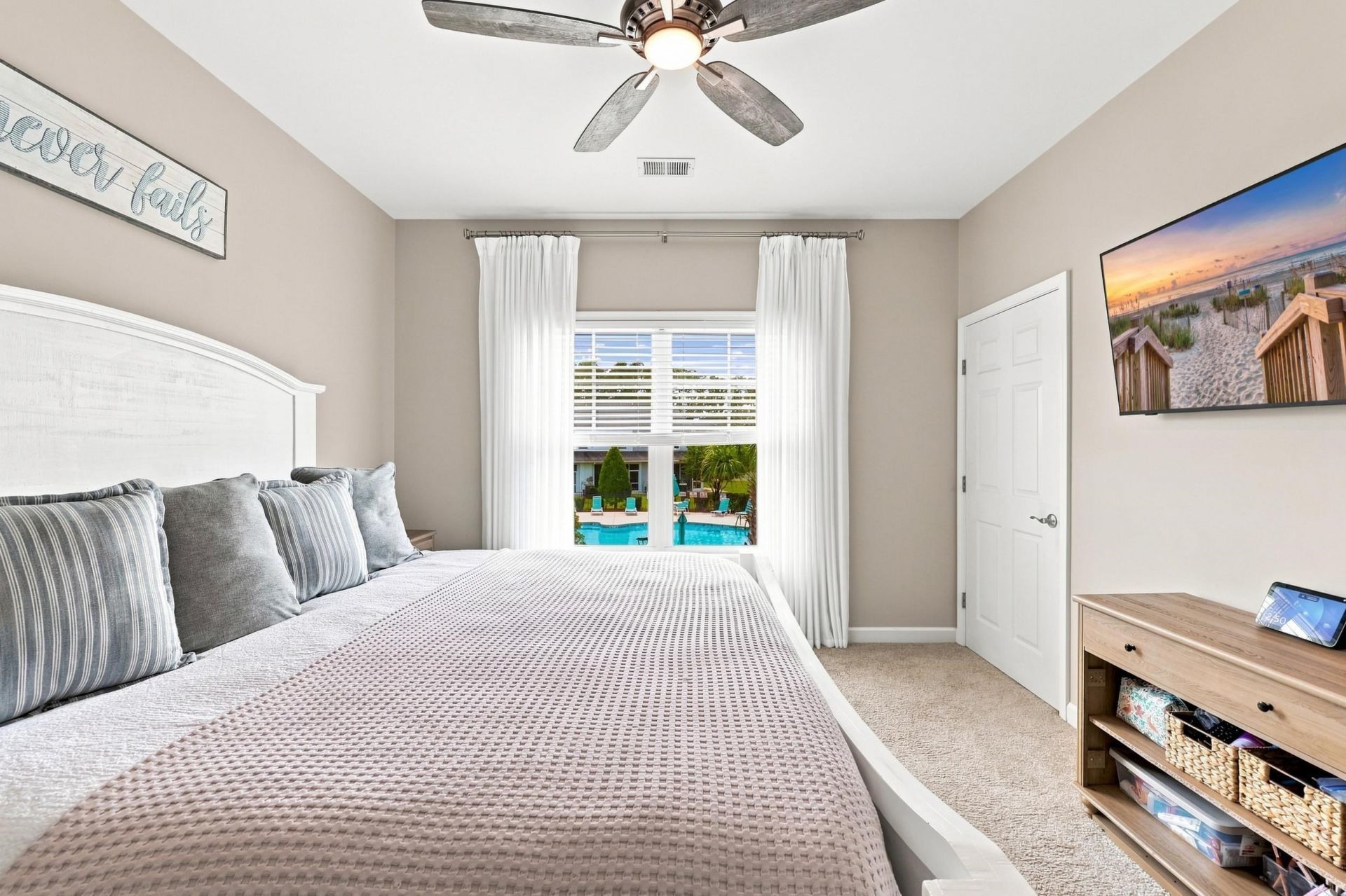 224 Castle Dr. Photo 23