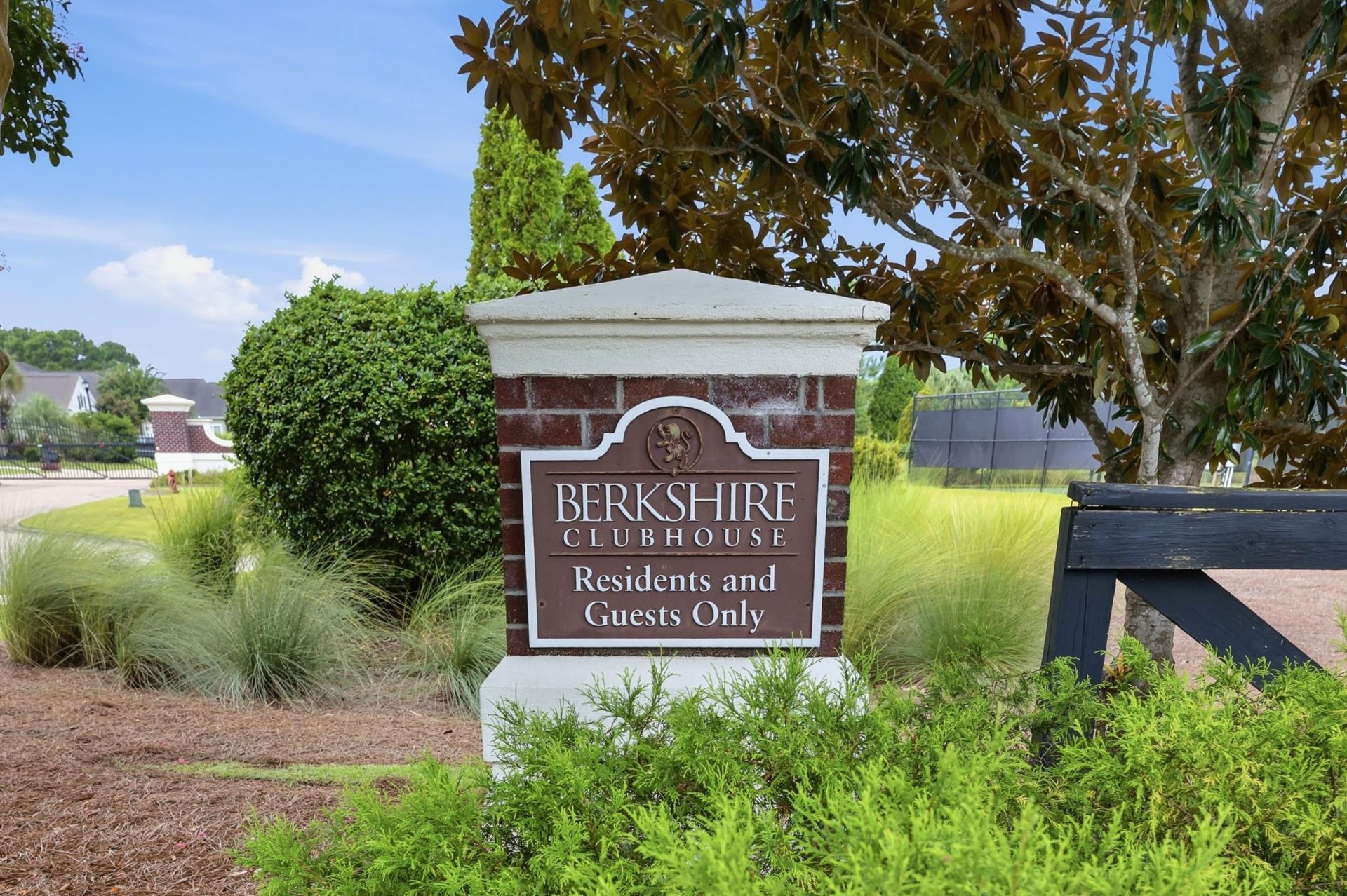 224 Castle Dr. Photo 38