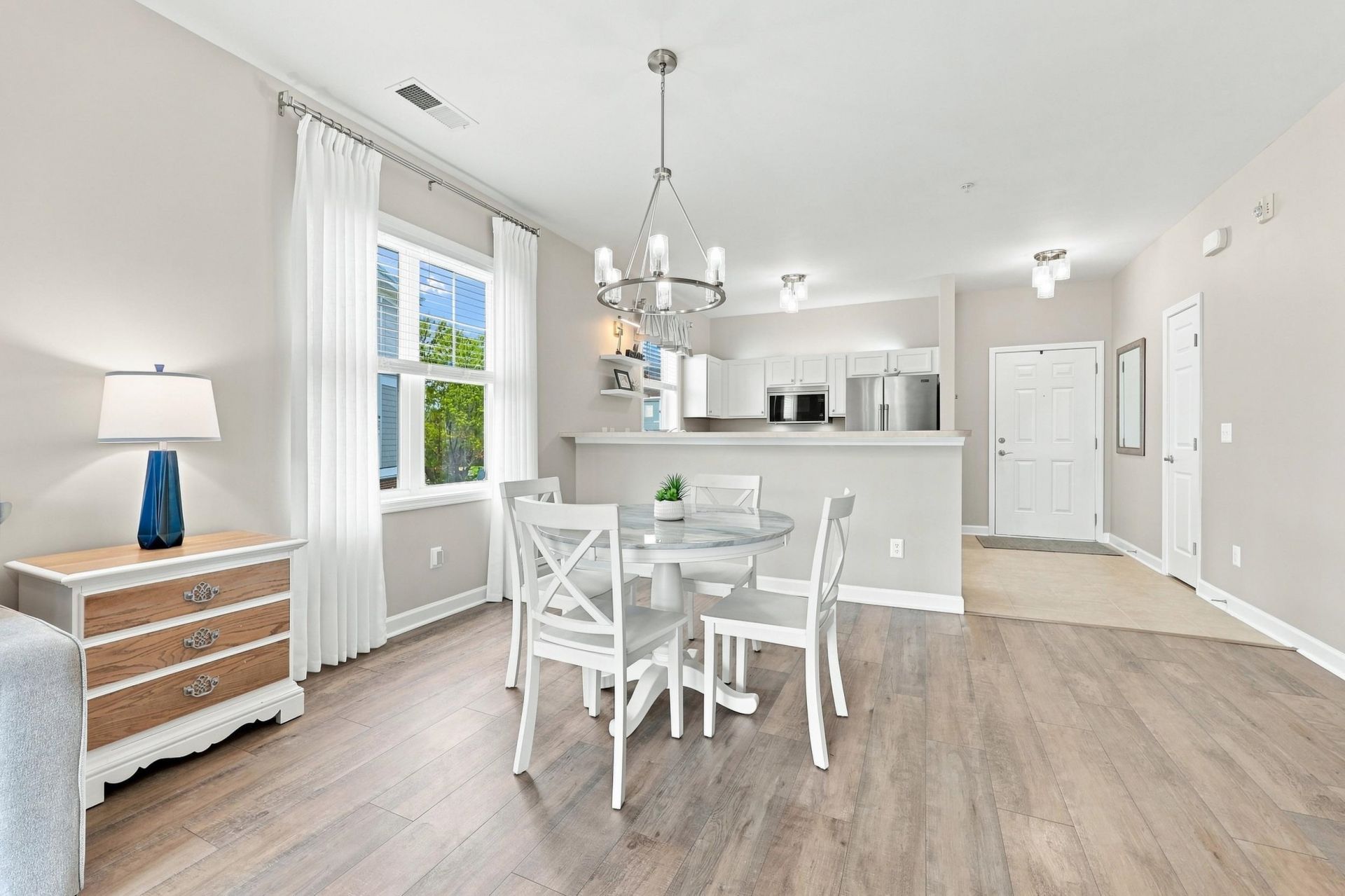 224 Castle Dr. Photo 8