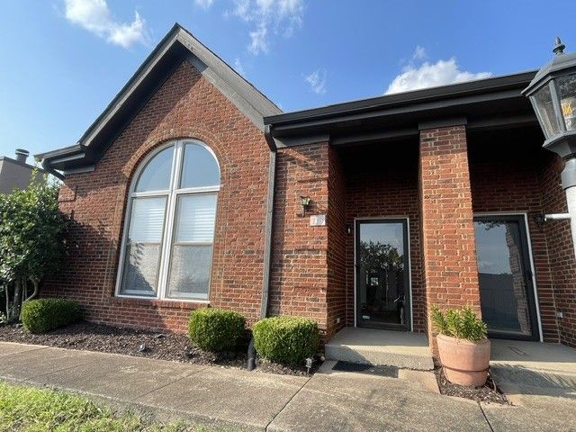 113 Highland Villa Dr, Nashville, TN 37211 Main Photo