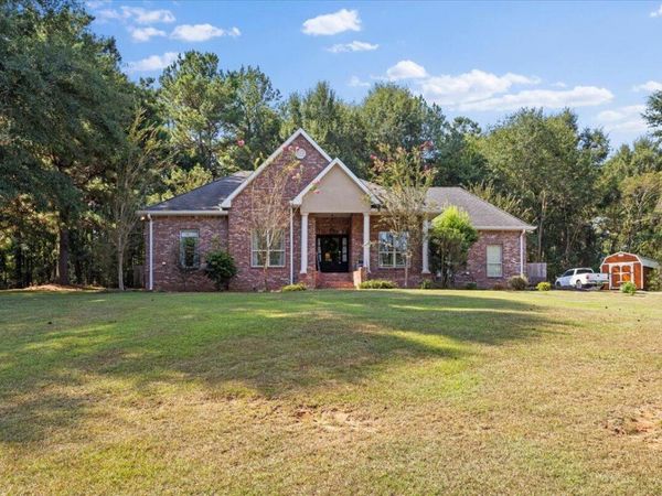 4 Douglas, Ellisville, MS 39437