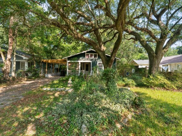 1205 Adeline St., Hattiesburg, MS 39401