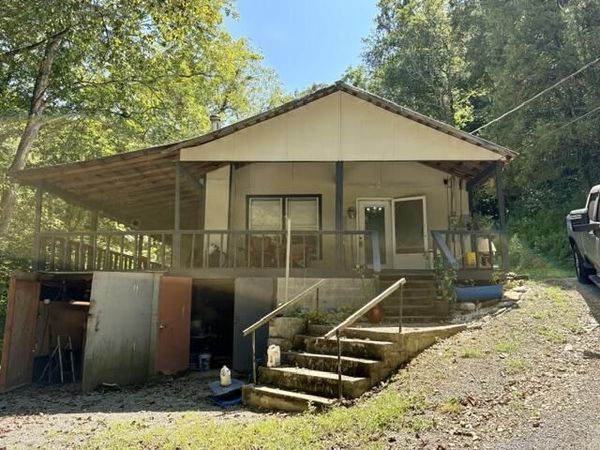 207 Buck Branch, Gainesboro, TN 38562