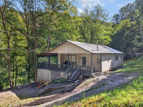207 Buck Branch, Gainesboro, TN 38562