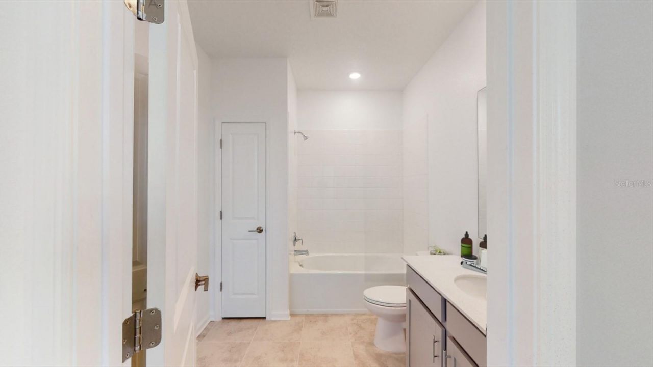 5654 Kettlebell Alley , Clermont, FL 34714 Photo