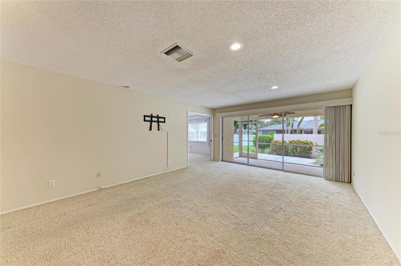 7008 W Country Club Drive N, Unit 139, Sarasota, FL 34243 Photo