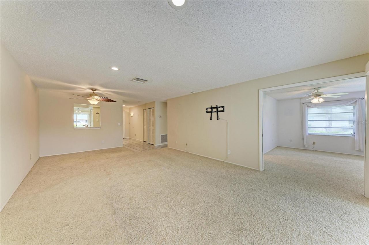 7008 W Country Club Drive N, Unit 139, Sarasota, FL 34243 Photo