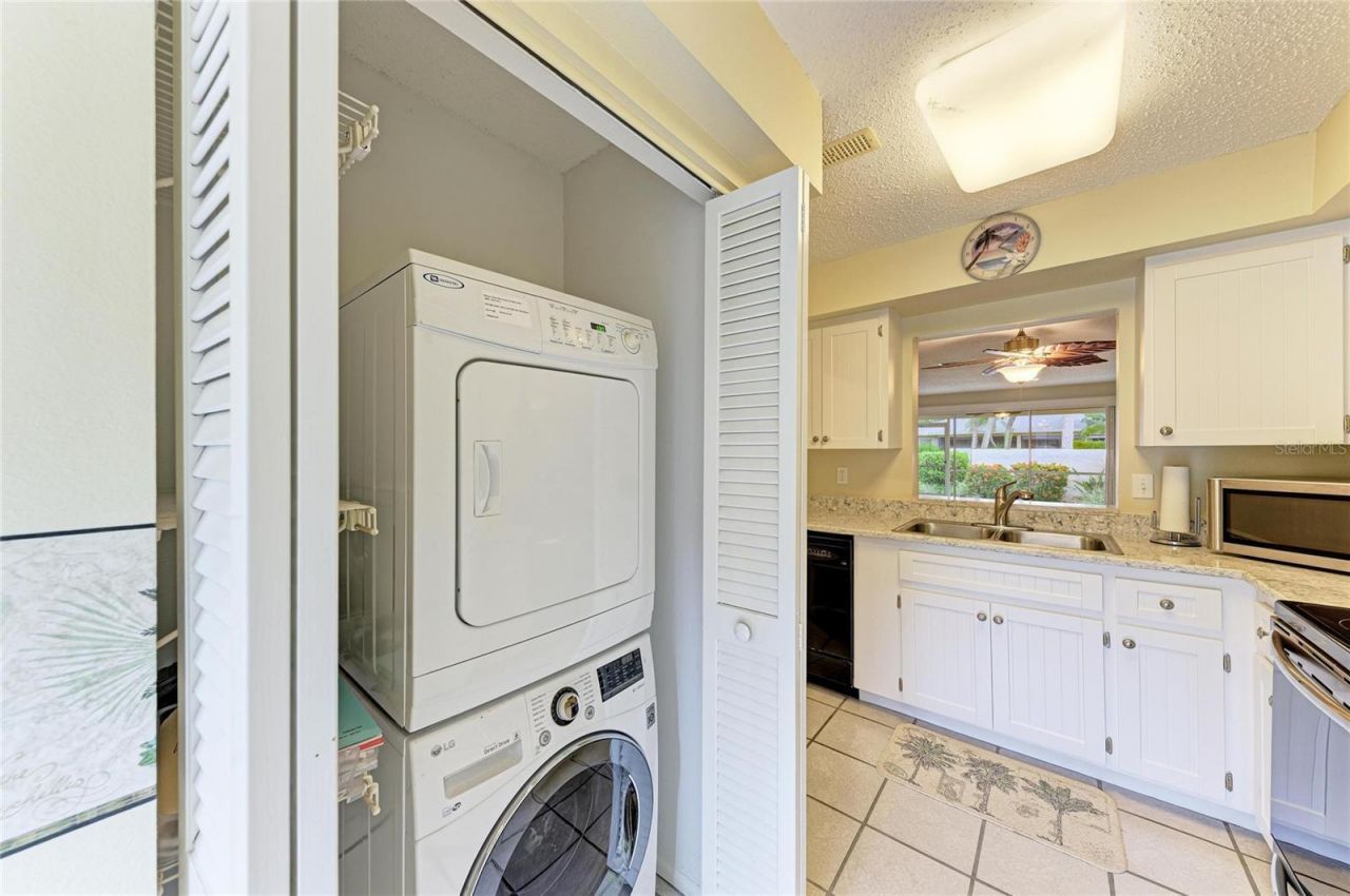 7008 W Country Club Drive N, Unit 139, Sarasota, FL 34243 Photo
