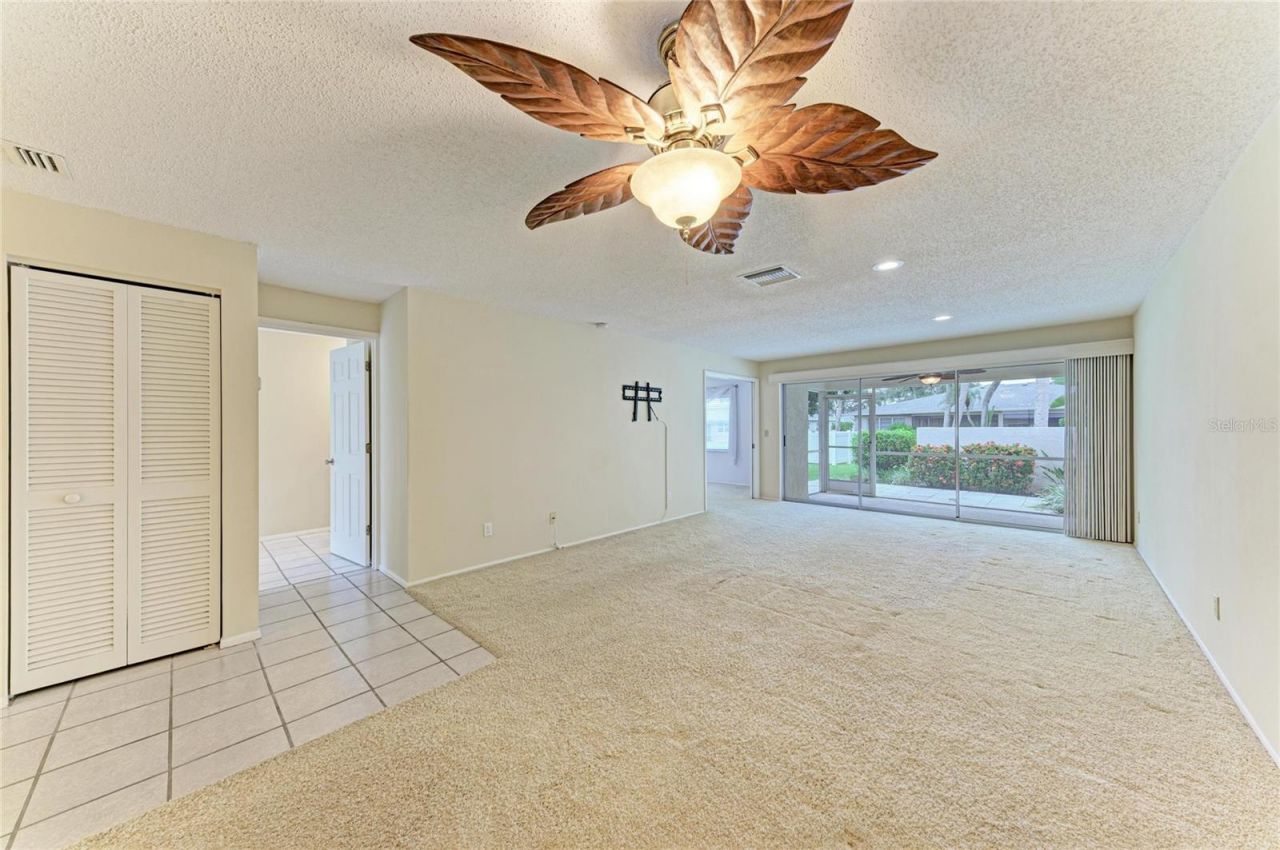 7008 W Country Club Drive N, Unit 139, Sarasota, FL 34243 Photo
