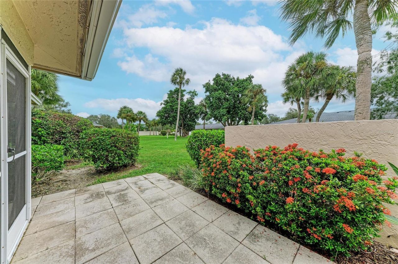 7008 W Country Club Drive N, Unit 139, Sarasota, FL 34243 Photo