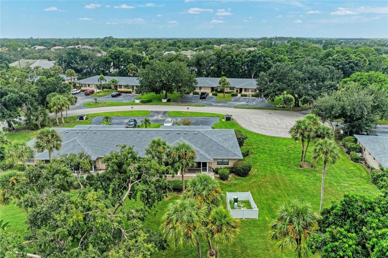 7008 W Country Club Drive N, Unit 139, Sarasota, FL 34243 Photo