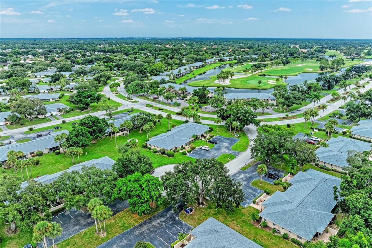 7008 W Country Club Drive N, Unit 139, Sarasota, FL 34243 Photo