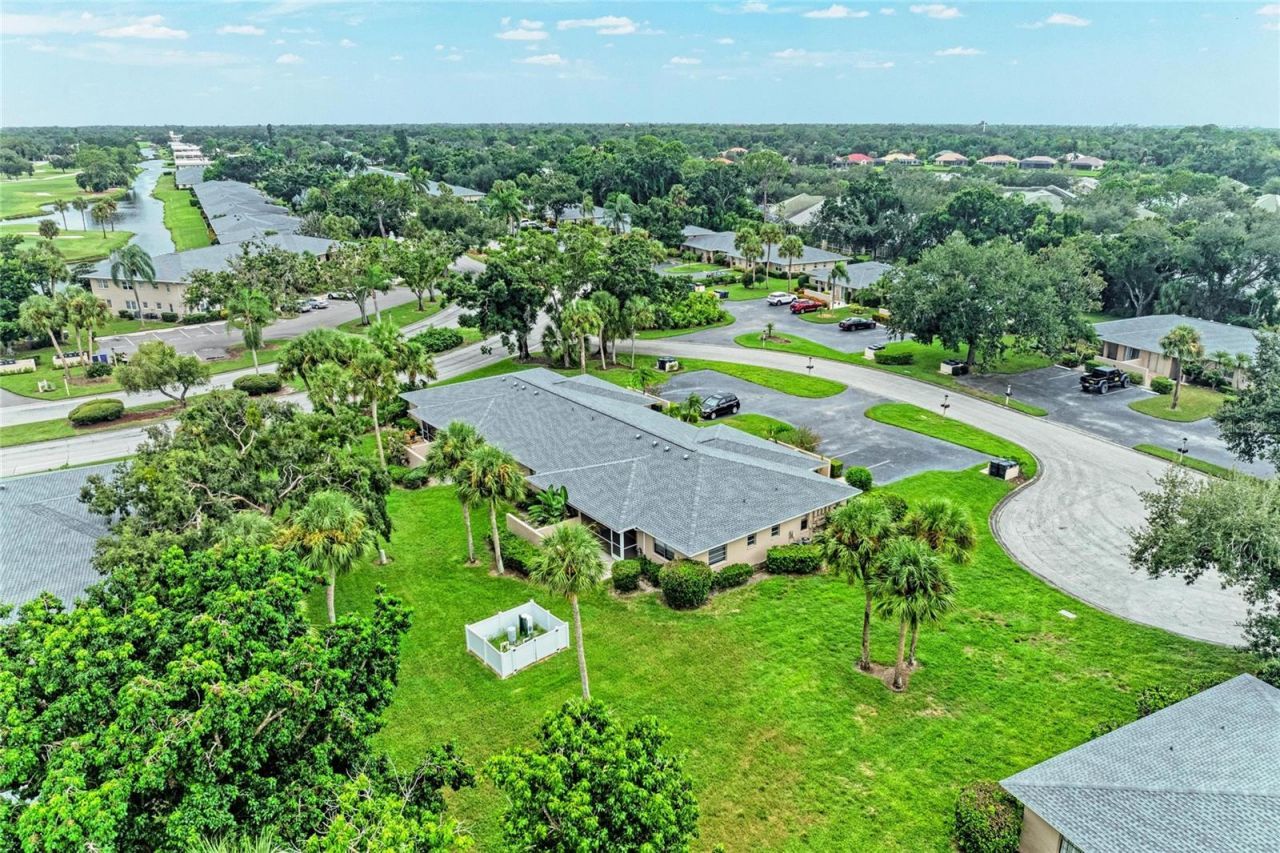 7008 W Country Club Drive N, Unit 139, Sarasota, FL 34243 Photo