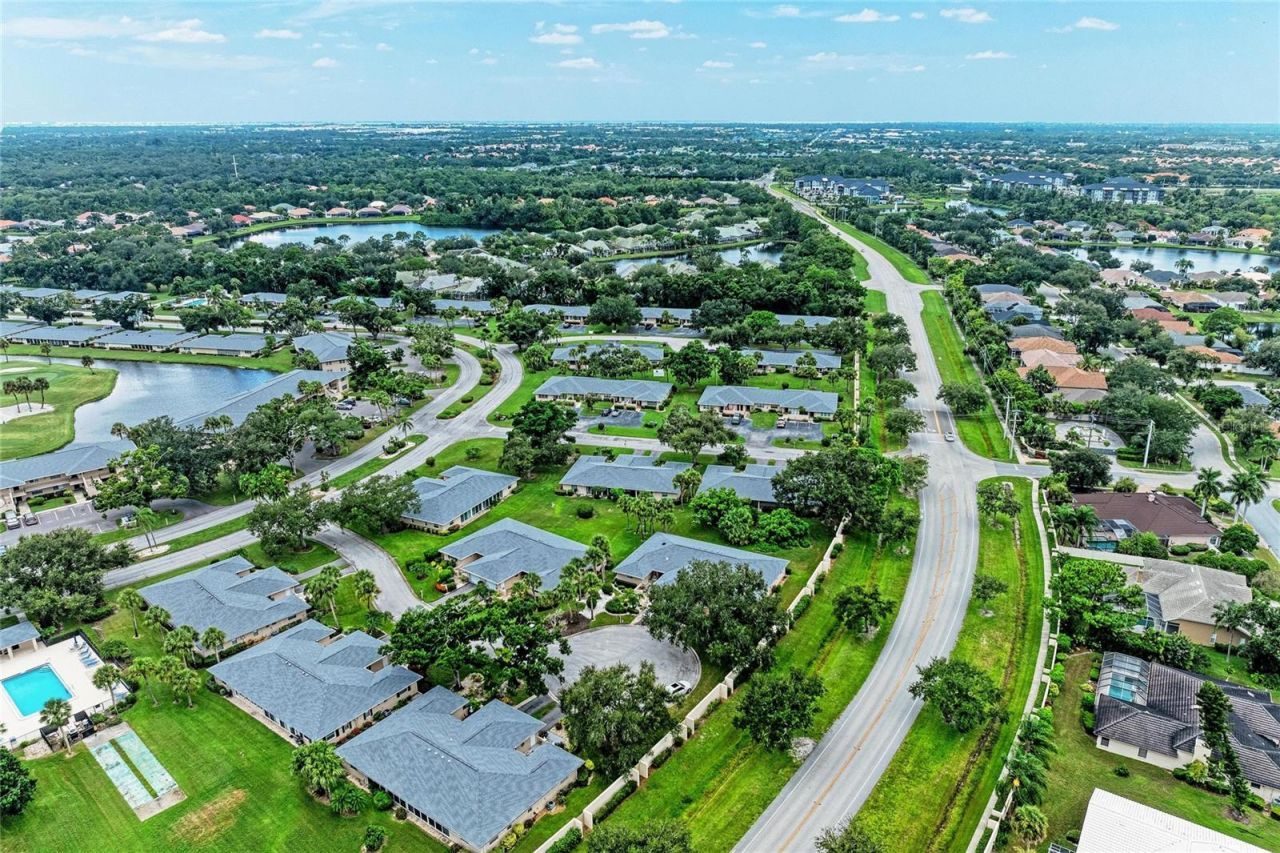 7008 W Country Club Drive N, Unit 139, Sarasota, FL 34243 Photo