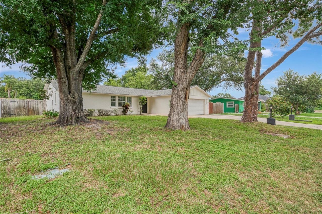 3727 Prado Drive, Sarasota, FL 34235 Photo