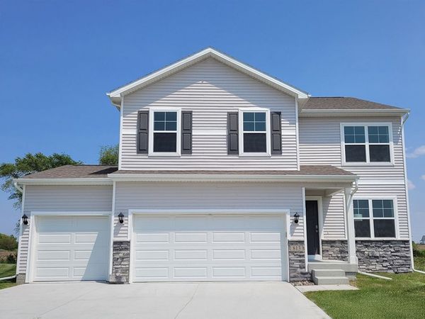 919 33rd Street SE, Altoona, IA 50009