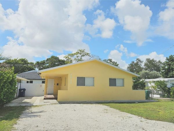 2010 NW 70th St, Miami, FL 33147