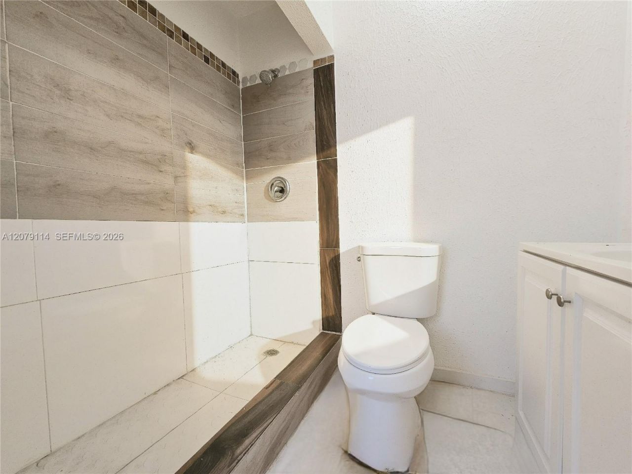 2010 NW 70th St, Miami, FL 33147 Photo