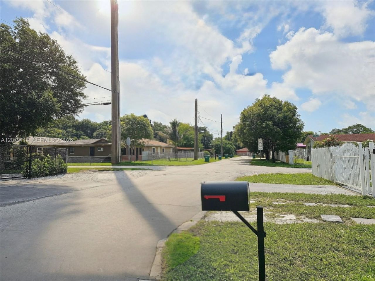2010 NW 70th St, Miami, FL 33147 Photo