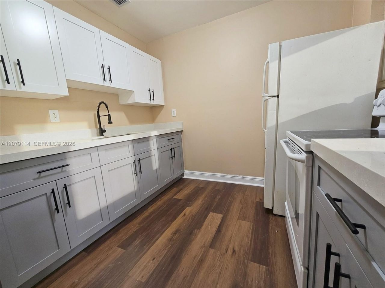 2010 NW 70th St, Miami, FL 33147 Photo